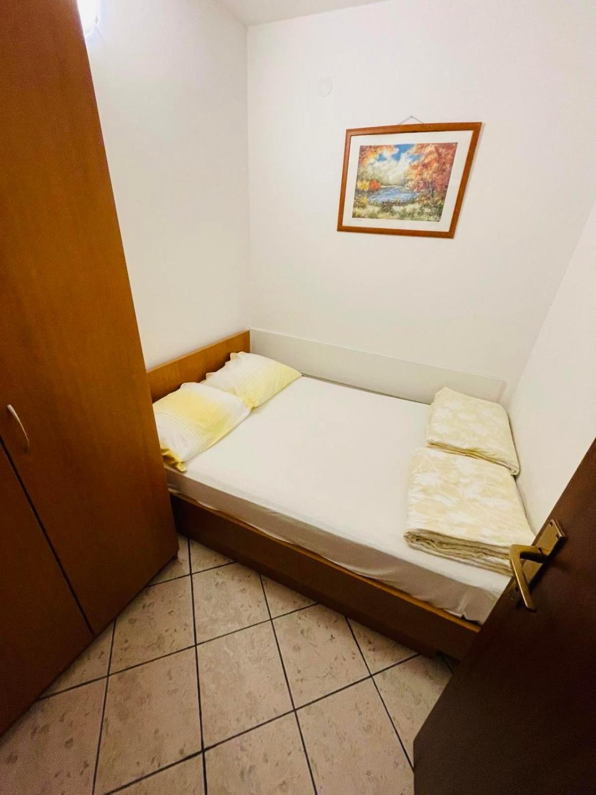 Apartments Lavanda 1 Нивице Екстериор снимка
