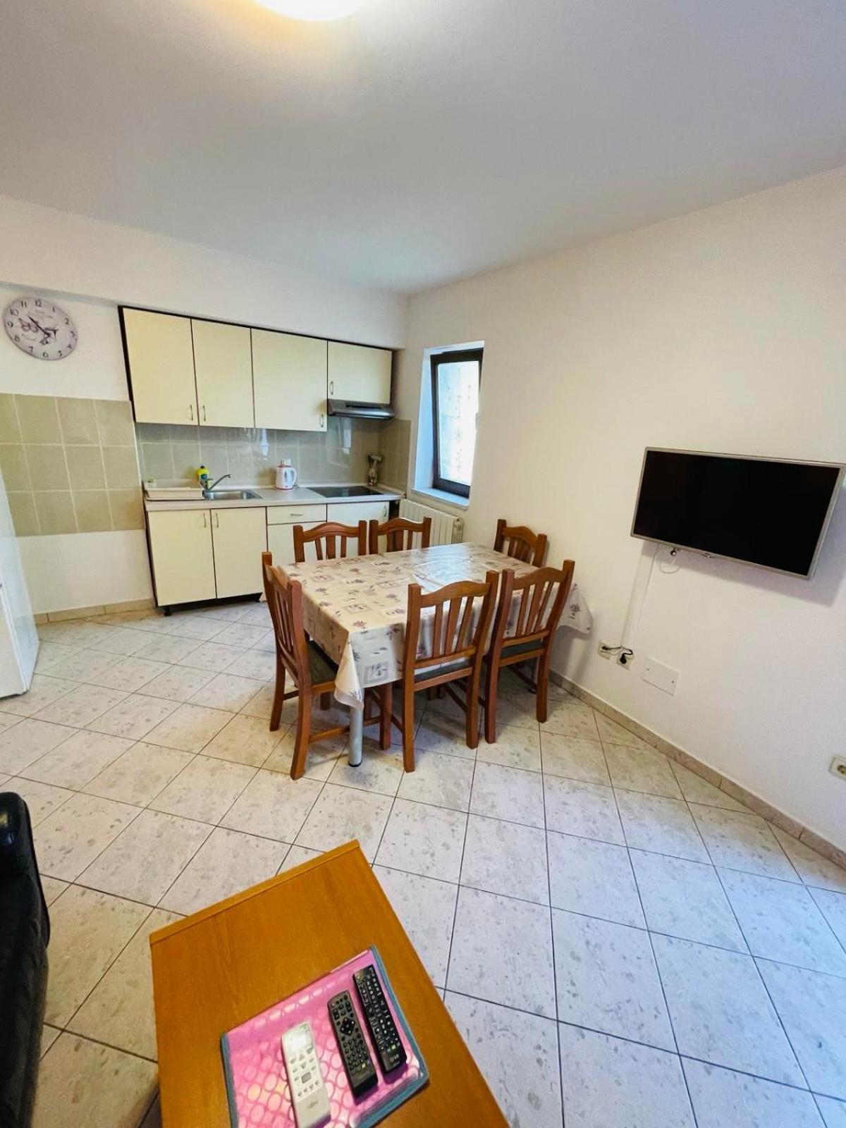 Apartments Lavanda 1 Нивице Екстериор снимка