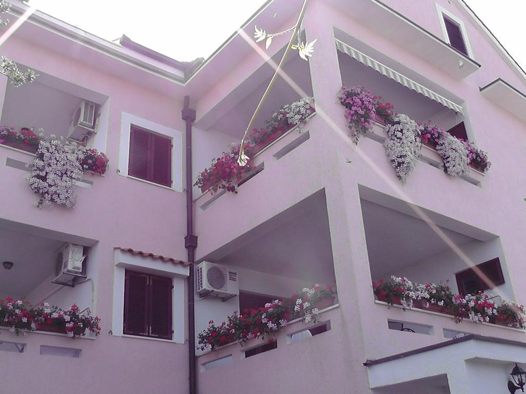 Apartments Lavanda 1 Нивице Екстериор снимка