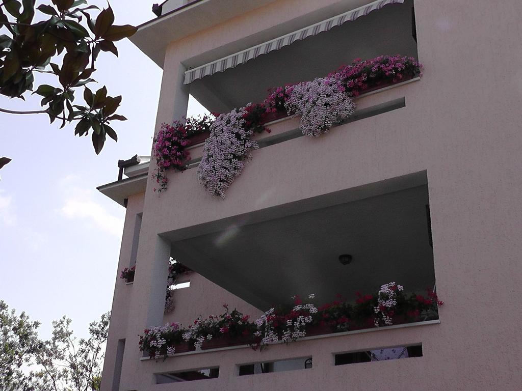 Apartments Lavanda 1 Нивице Екстериор снимка