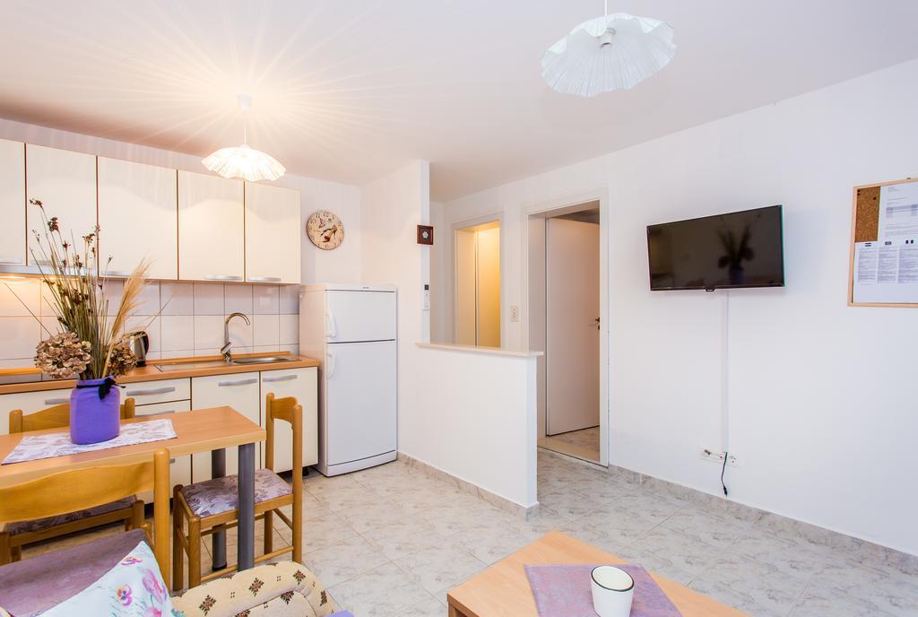 Apartments Lavanda 1 Нивице Екстериор снимка