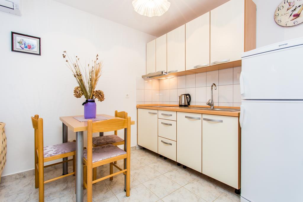 Apartments Lavanda 1 Нивице Екстериор снимка