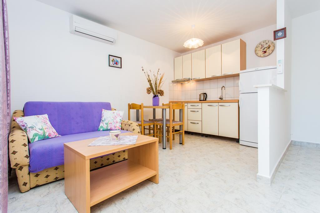 Apartments Lavanda 1 Нивице Екстериор снимка