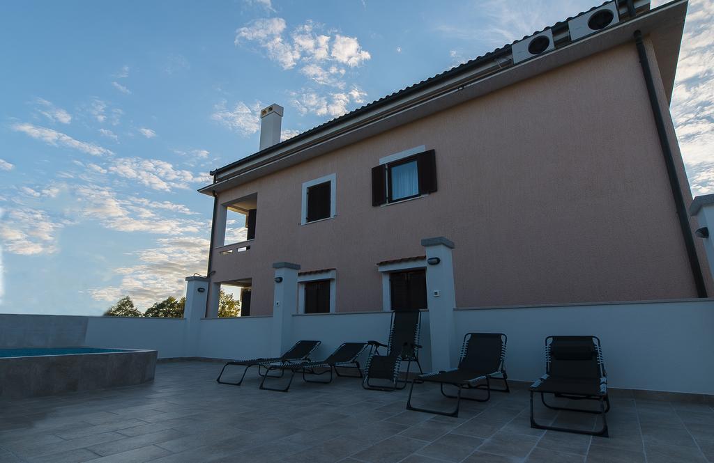 Apartments Lavanda 1 Нивице Екстериор снимка