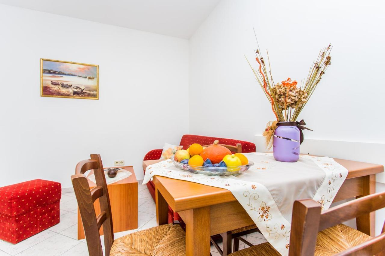 Apartments Lavanda 1 Нивице Екстериор снимка