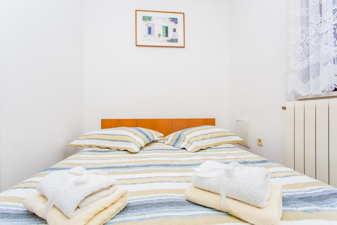 Apartments Lavanda 1 Нивице Екстериор снимка